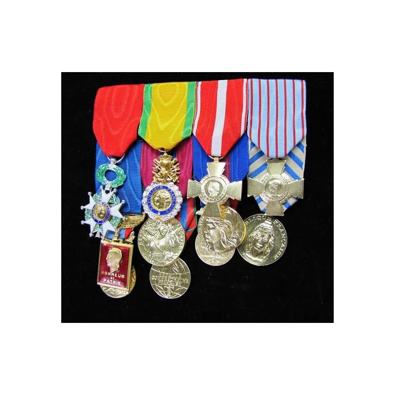 Pochettes de protection pour médailles et décorations militaires